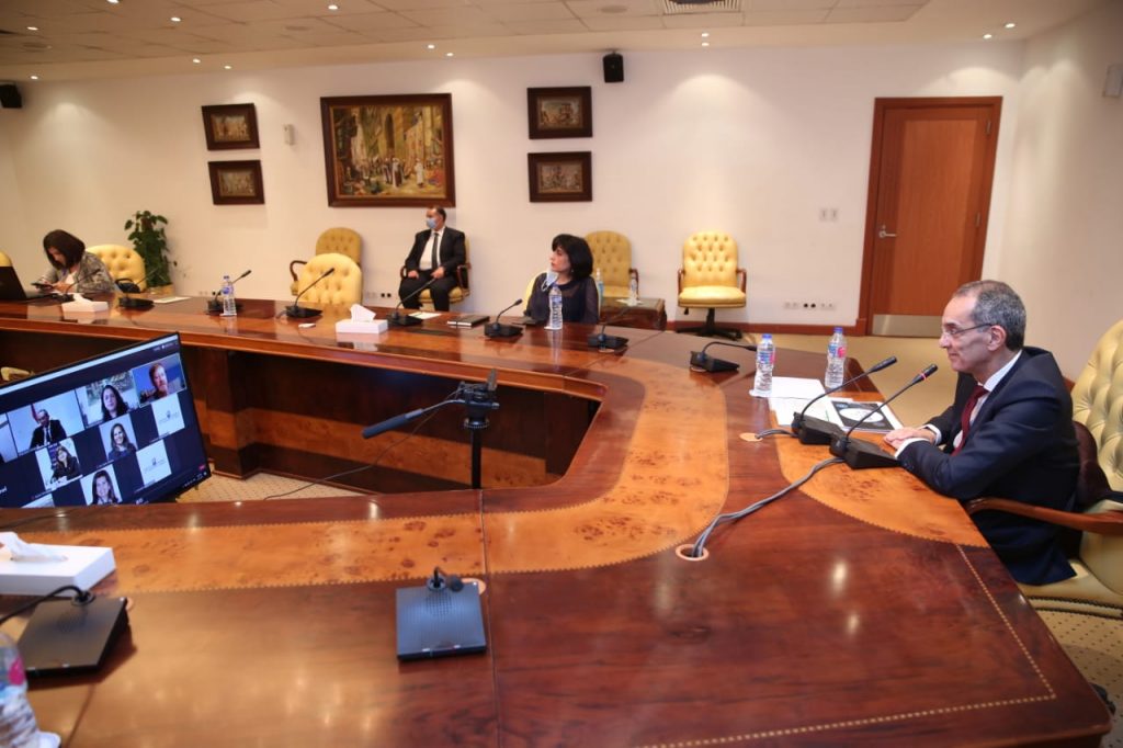 وزير الاتصالات