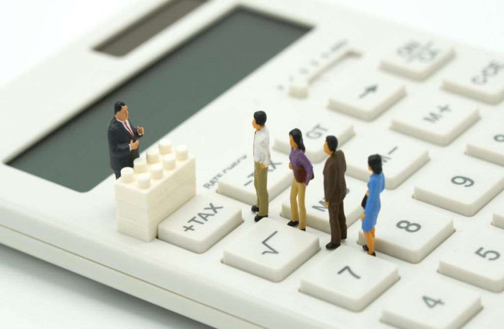 وزارة المالية تطلق المرحلة الأولى لمنظومة الفاتورة الإلكترونية الأحد المقبل