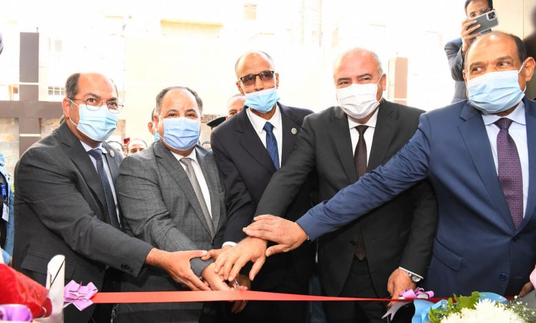 وزير المالية يفتتح مديريات مالية مطورة في قنا