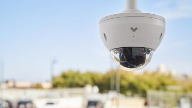 القبض على المتهم باختراق كاميرات مراقبة شركة تسلا
