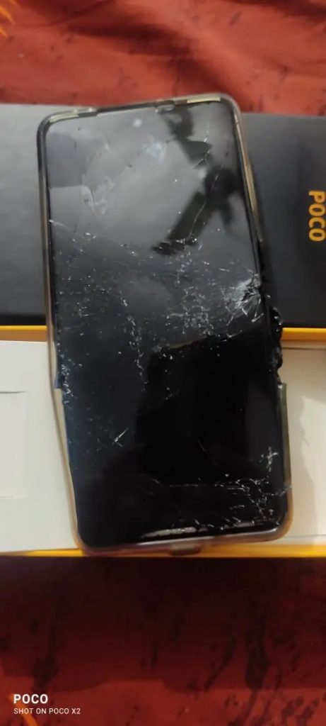 انفجار هاتف POCO X3 أثناء الشحن.. وصاحبه يشتكي من عيب في الصناعة