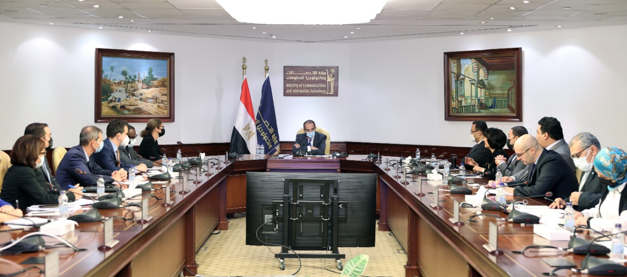 لقاء وزير الاتصالات والبنك الدولي