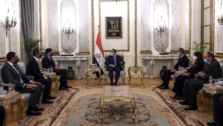 مدبولي يلتقى رئيس شركة "فوداكوم" الجنوب أفريقية التابعة لفودافون العالمية