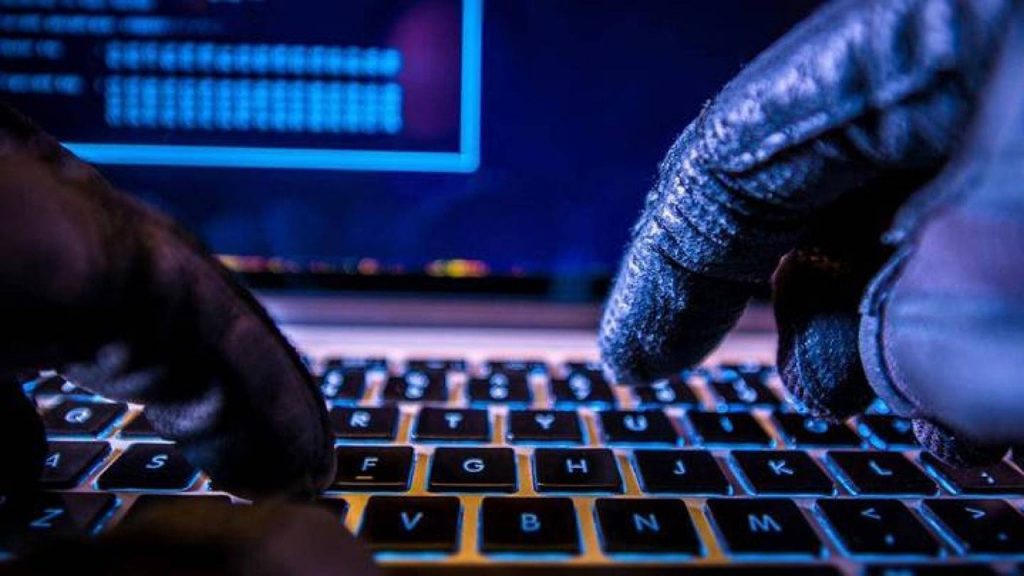 طريقة تقديم بلاغ لمباحث الإنترنت والإستعلام عنها.. بالخطوات