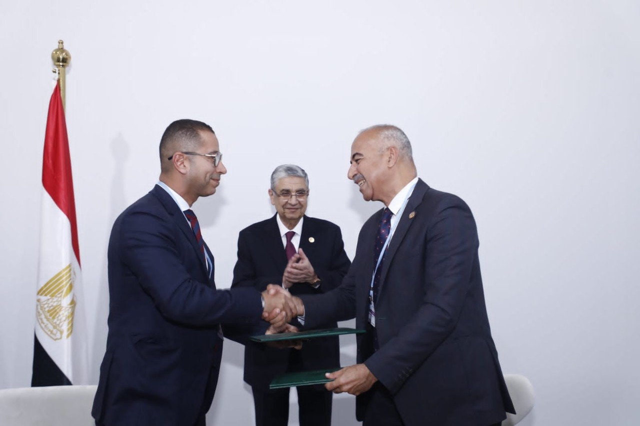 اتفاقية تعاون بين فودافون مصر وهيئة الطاقة المتجددة على هامش فعاليات COP27