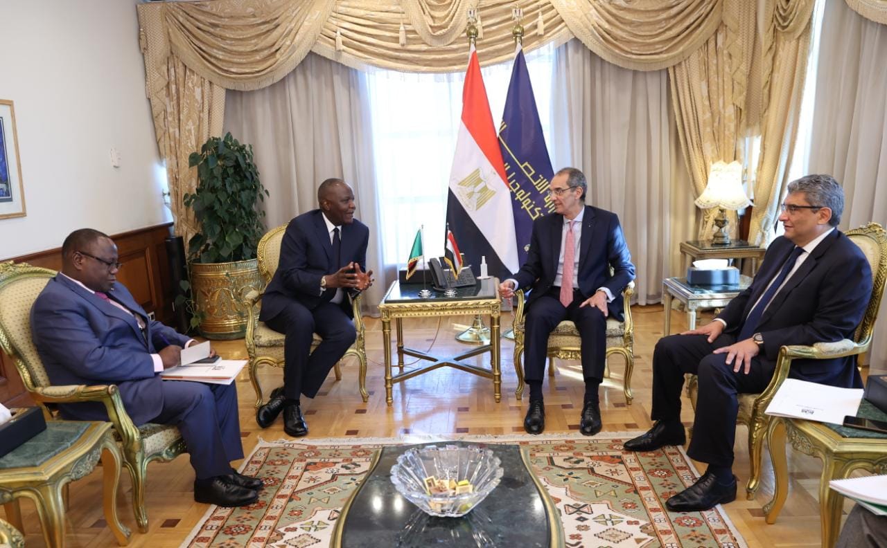 تعاون بين مصر وزامبيا في مجالات الاتصالات وتكنولوجيا المعلومات