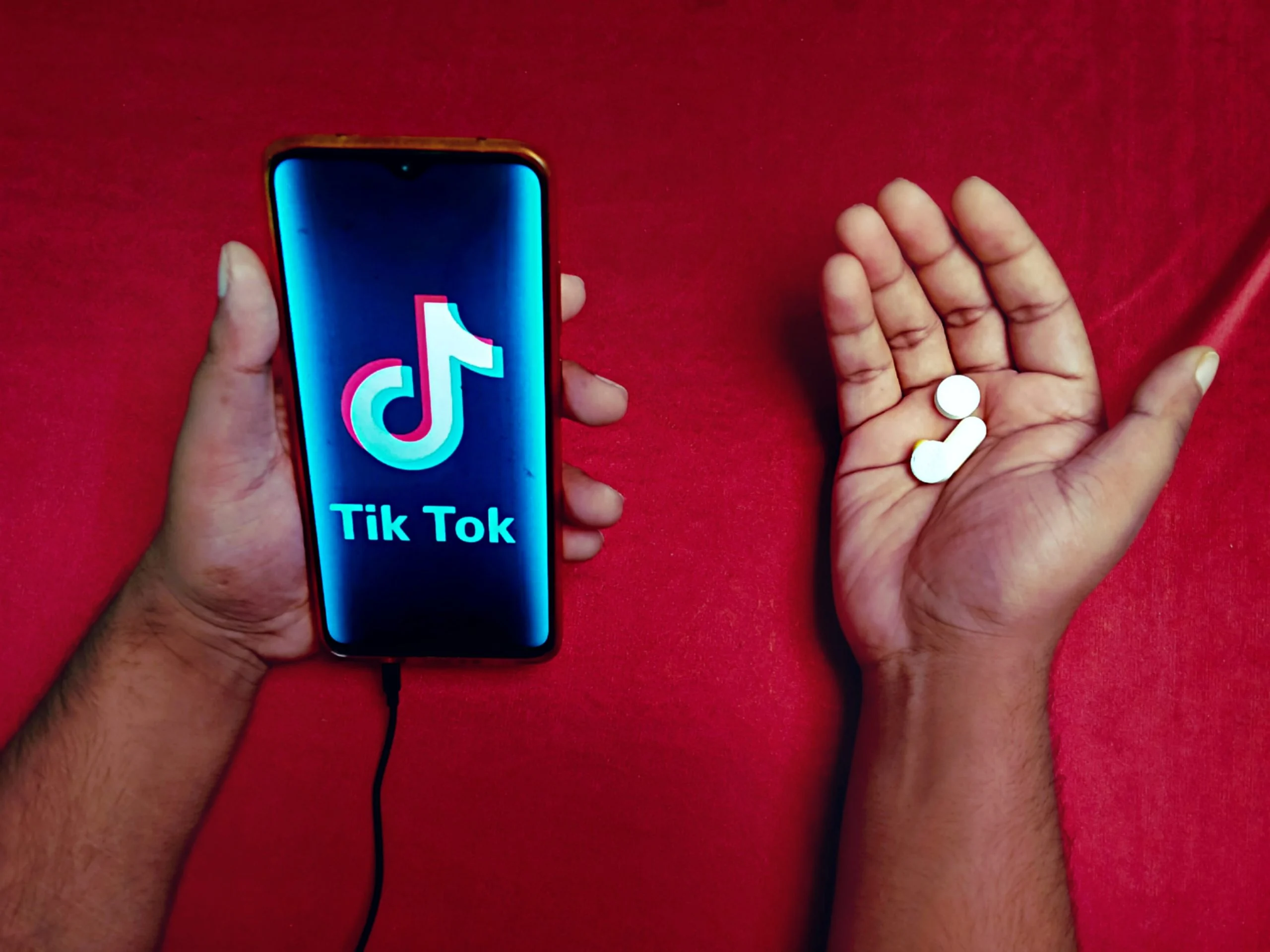 TikTok tiktok