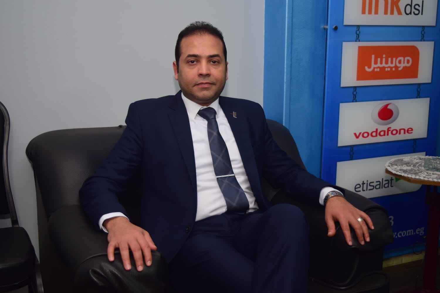 شعبة الاتصالات بالغرف التجارية تطالب بتدوين السعر علي السلع