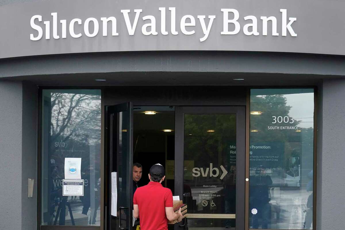 ماهو بنك سيليكون فالي Silicon Valley Bank..ولماذا أغلقته الجهات الرقابية الأمريكية ؟ - TechReview