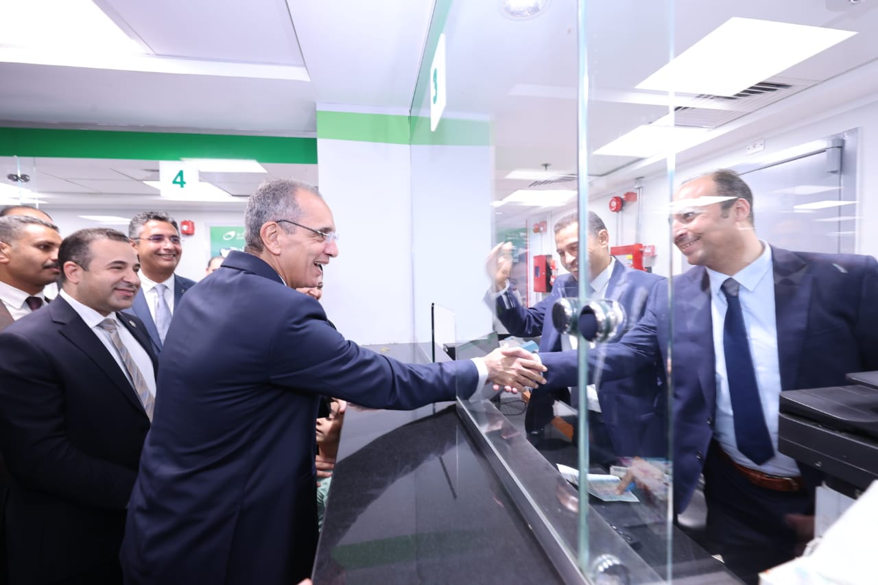 وزير الاتصالات يفتتح مبنى منطقة بريد القليوبية ومكتب بريد "بنها البلد" بعد تطويره