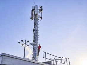 "تنظيم الاتصالات" يعتمد 890 محطة تغطية جديدة