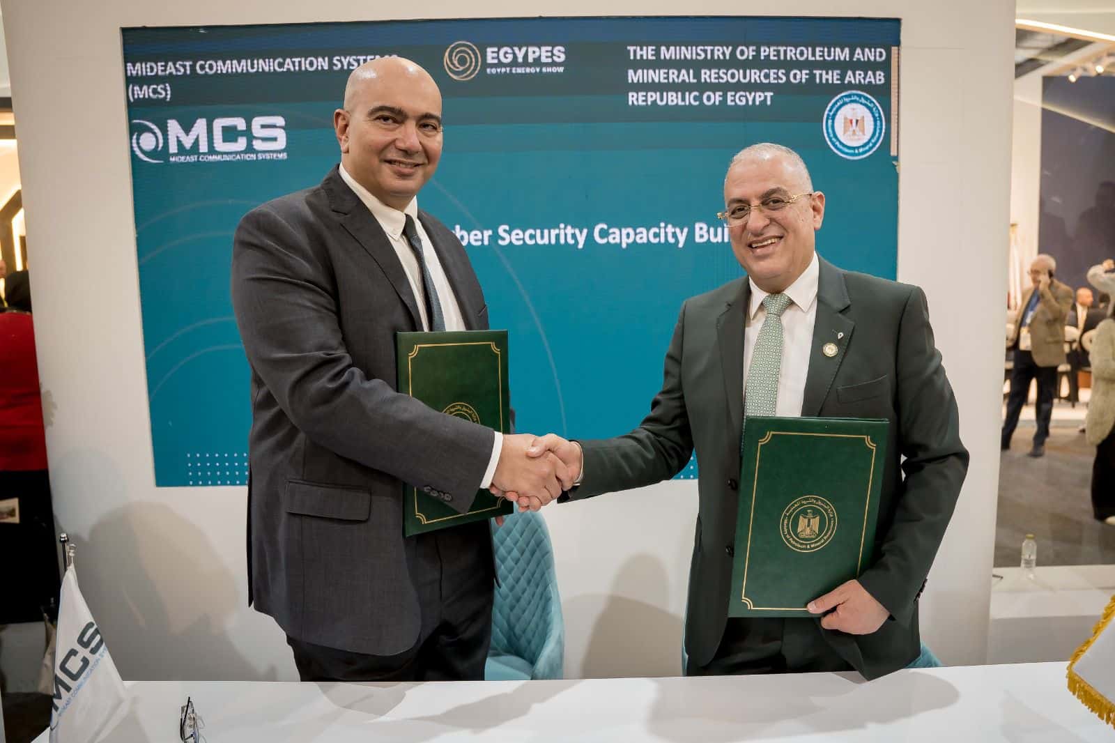 Mcs 55 MCS ووزارة البترول توقعان مذكرة تفاهم لبناء