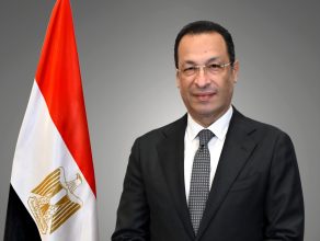 وزير الاتصالات: 18.9% معدل نمو قطاع الاتصالات في الربع الثالث من العام المالي الحالي