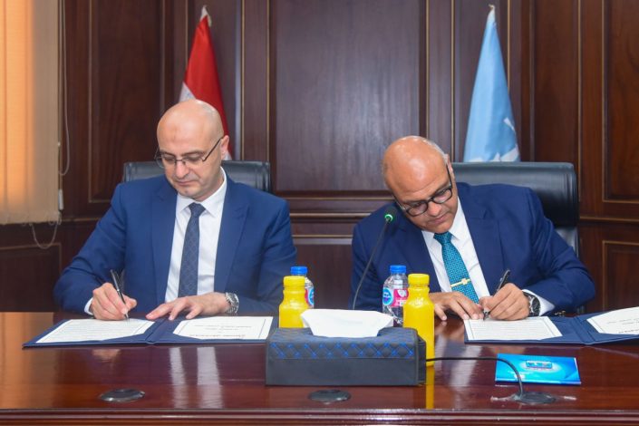 بروتوكول تعاون بين تنظيم الاتصالات ومحافظة الإسكندرية لتحسين جودة خدمات المحمول