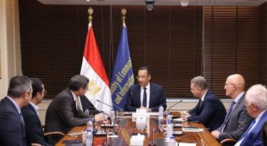 وزير الاتصالات يبحث مع مجموعة "سيستمز ليمتد" العالمية خطط التوسع في مصر